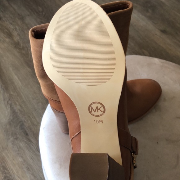 MICHAEL KORS CAMEL BUCKLE MID CALF HEELED SUEDE AND LEATHER BOOTS NWOT - Picture 5 of 9